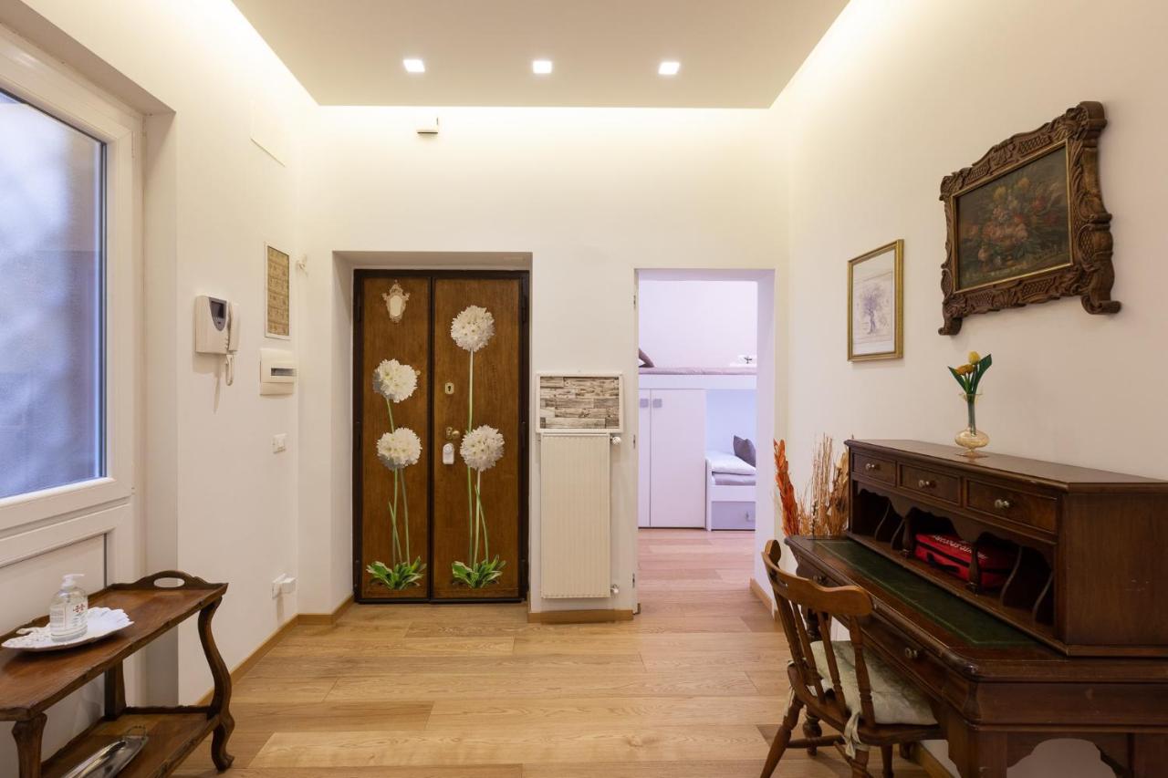 Trevi Rome Central House Esterno foto